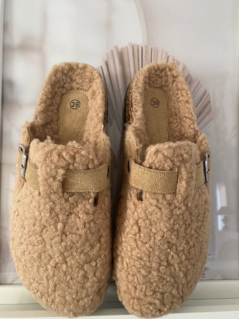 Mules Femme - Confort Exceptionnel et Élégance Classique - l'Atelier d'Ambiance - Showroom